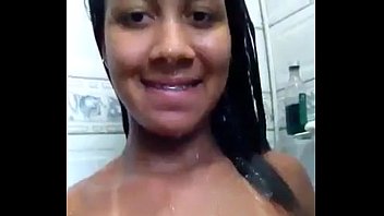 morena gostosa no banho br